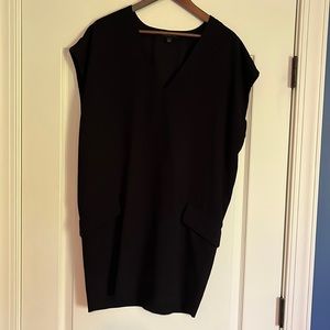 Banana Republic black shift dress size 2